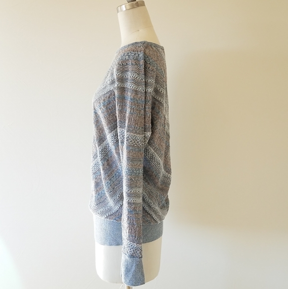 White House Black Market | Scoop Neck Sweater - Picture 3 of 9